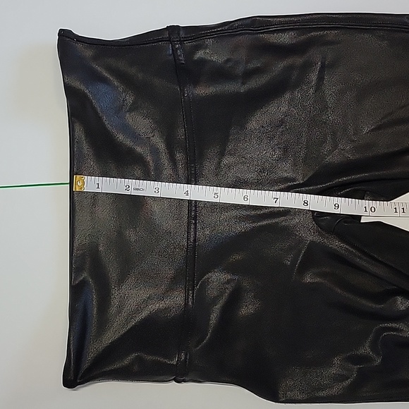 Spanx  Black Leggings/  S/P. - Picture 7 of 11